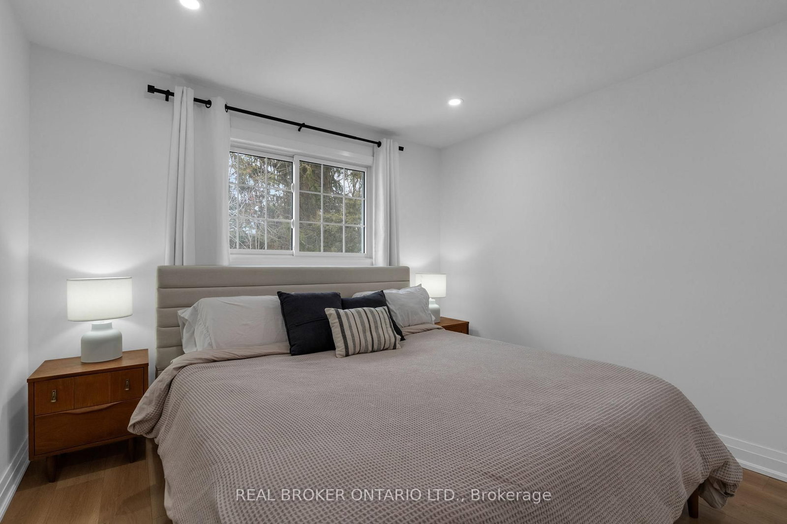 15 Buchanan Street • Barrie, ON photo 21