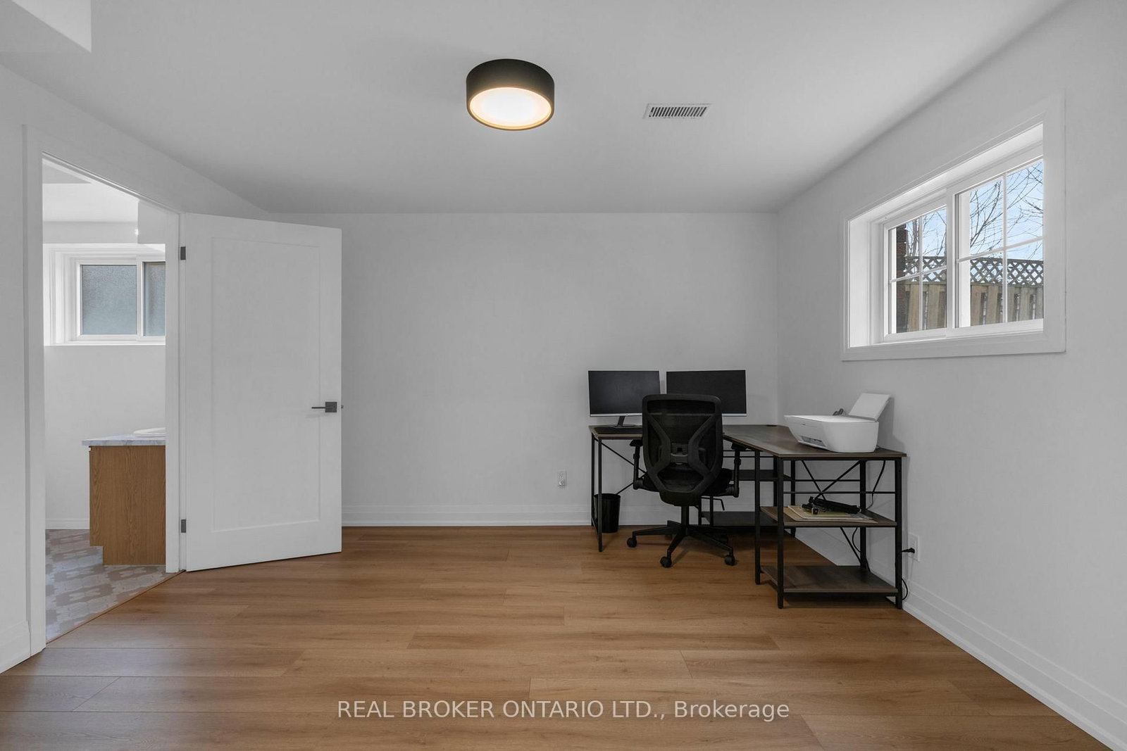 15 Buchanan Street • Barrie, ON photo 33