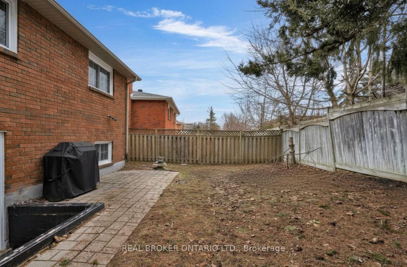 15 Buchanan Street • Barrie, ON photo 44