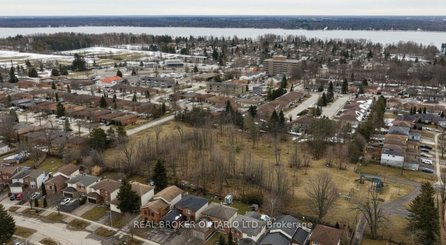 15 Buchanan Street • Barrie, ON photo 48