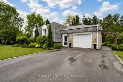 93 Frederick Drive • Wasaga Beach, ON photo 2