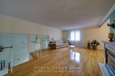93 Frederick Drive • Wasaga Beach, ON photo 9