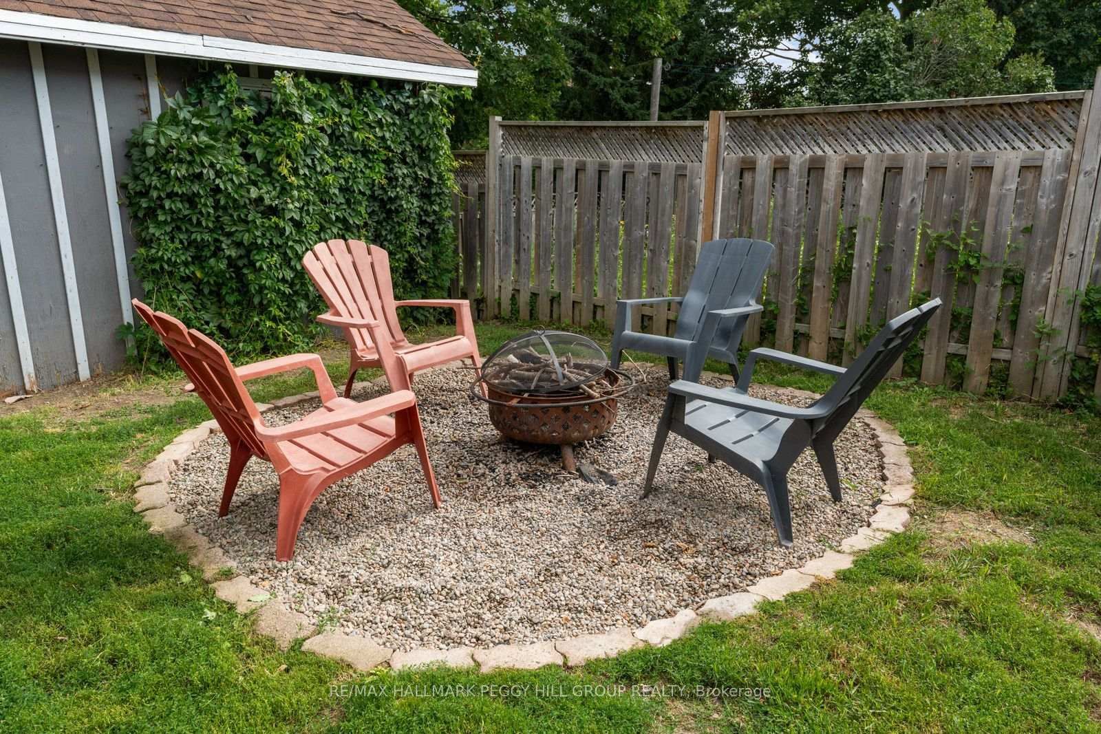 211 Hickling Trail • Barrie, ON photo 18