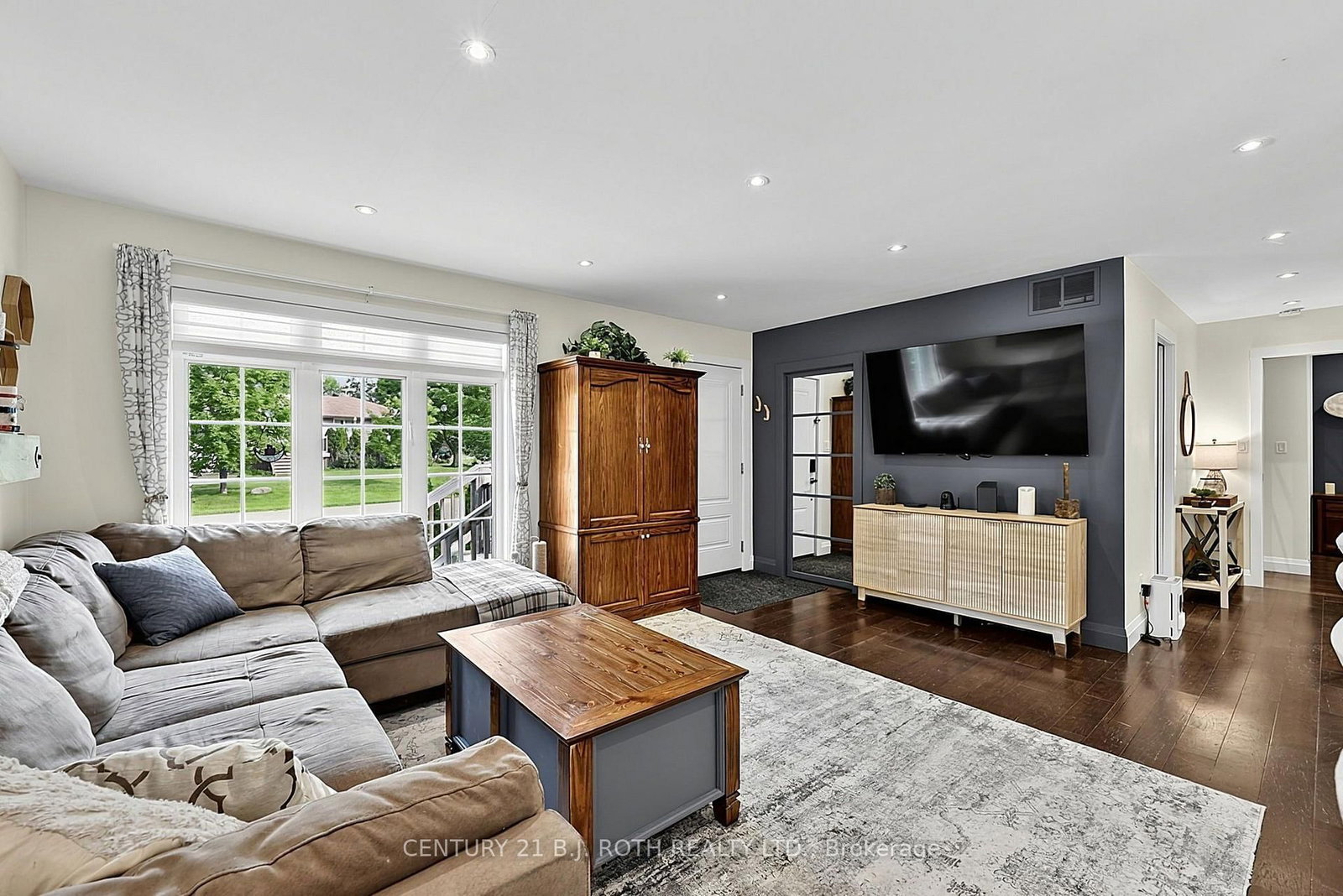 25 Glengrove Avenue • Oro-Medonte, ON photo 16