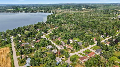 25 Glengrove Avenue • Oro-Medonte, ON photo 2