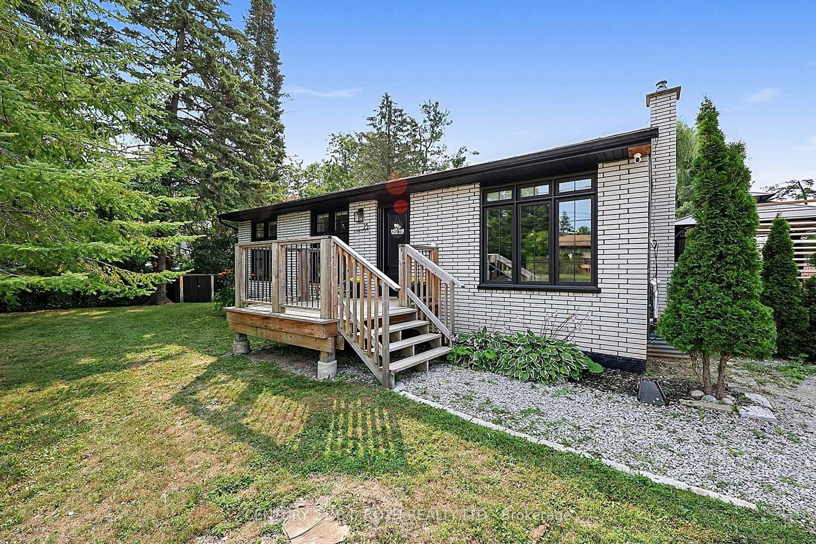 25 Glengrove Avenue • Oro-Medonte, ON photo 8