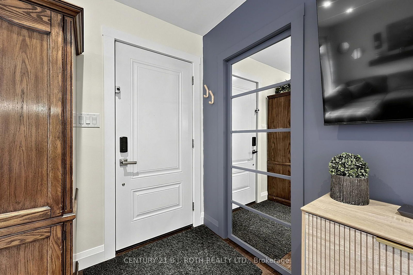 25 Glengrove Avenue • Oro-Medonte, ON photo 9