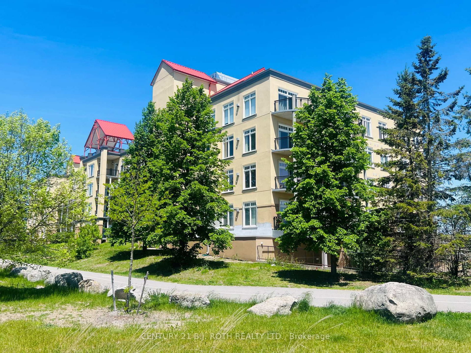 140 Cedar Island Road • #311 • Orillia, ON photo 1