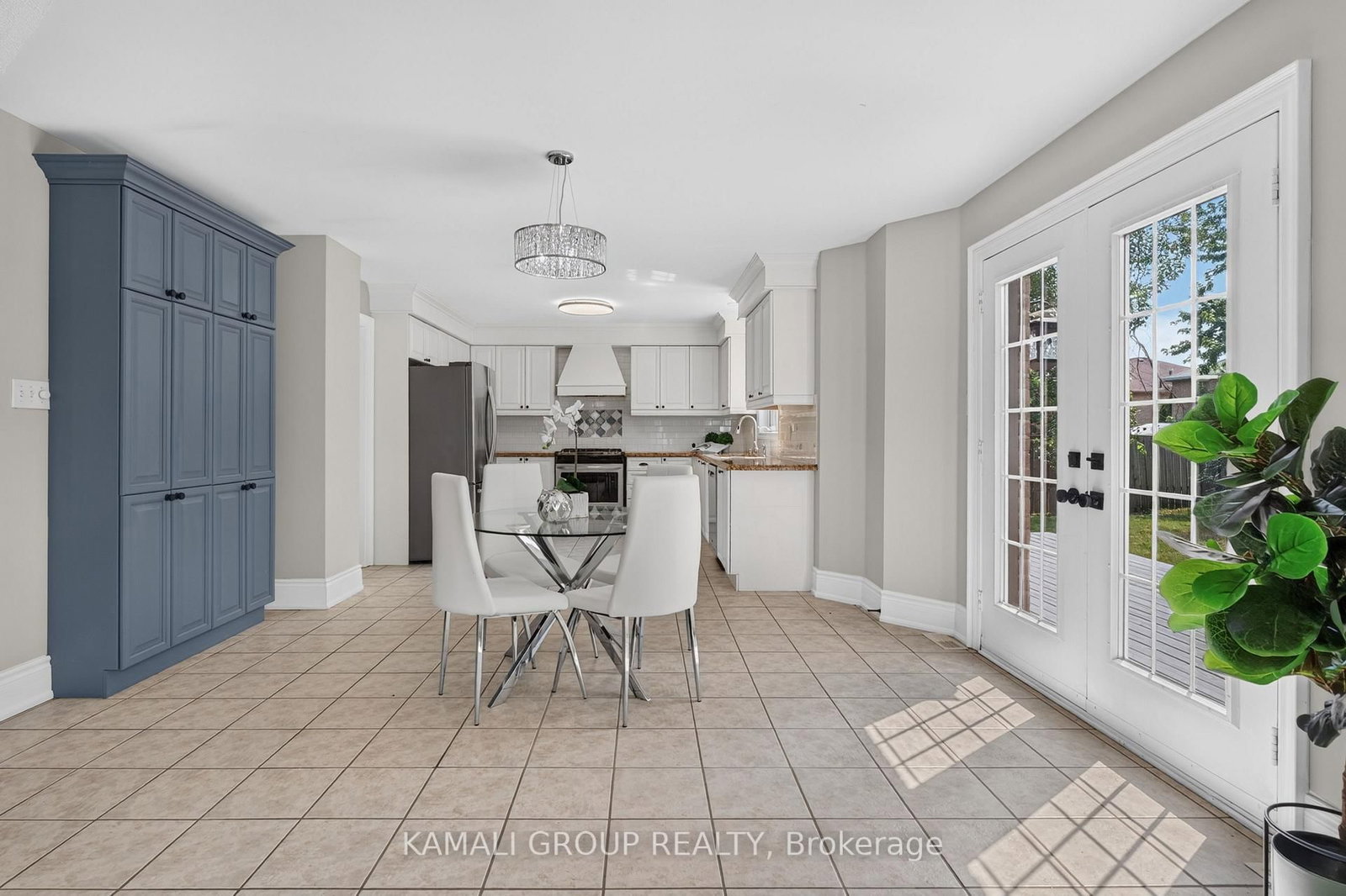 10 Rebecca Court • Barrie, ON photo 11
