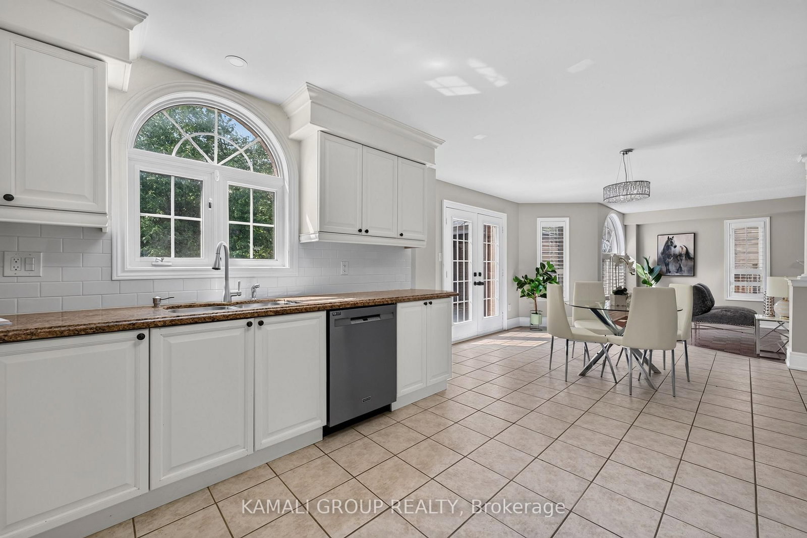 10 Rebecca Court • Barrie, ON photo 17