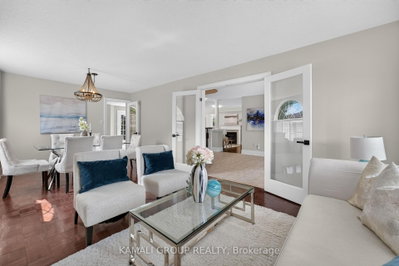 10 Rebecca Court • Barrie, ON photo 4