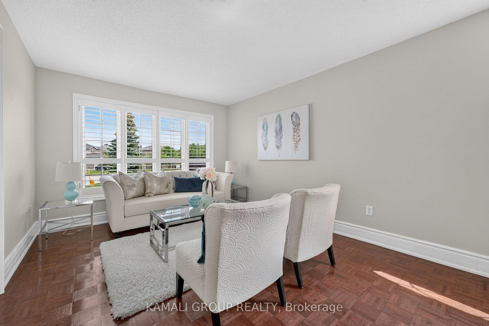 10 Rebecca Court • Barrie, ON photo 5