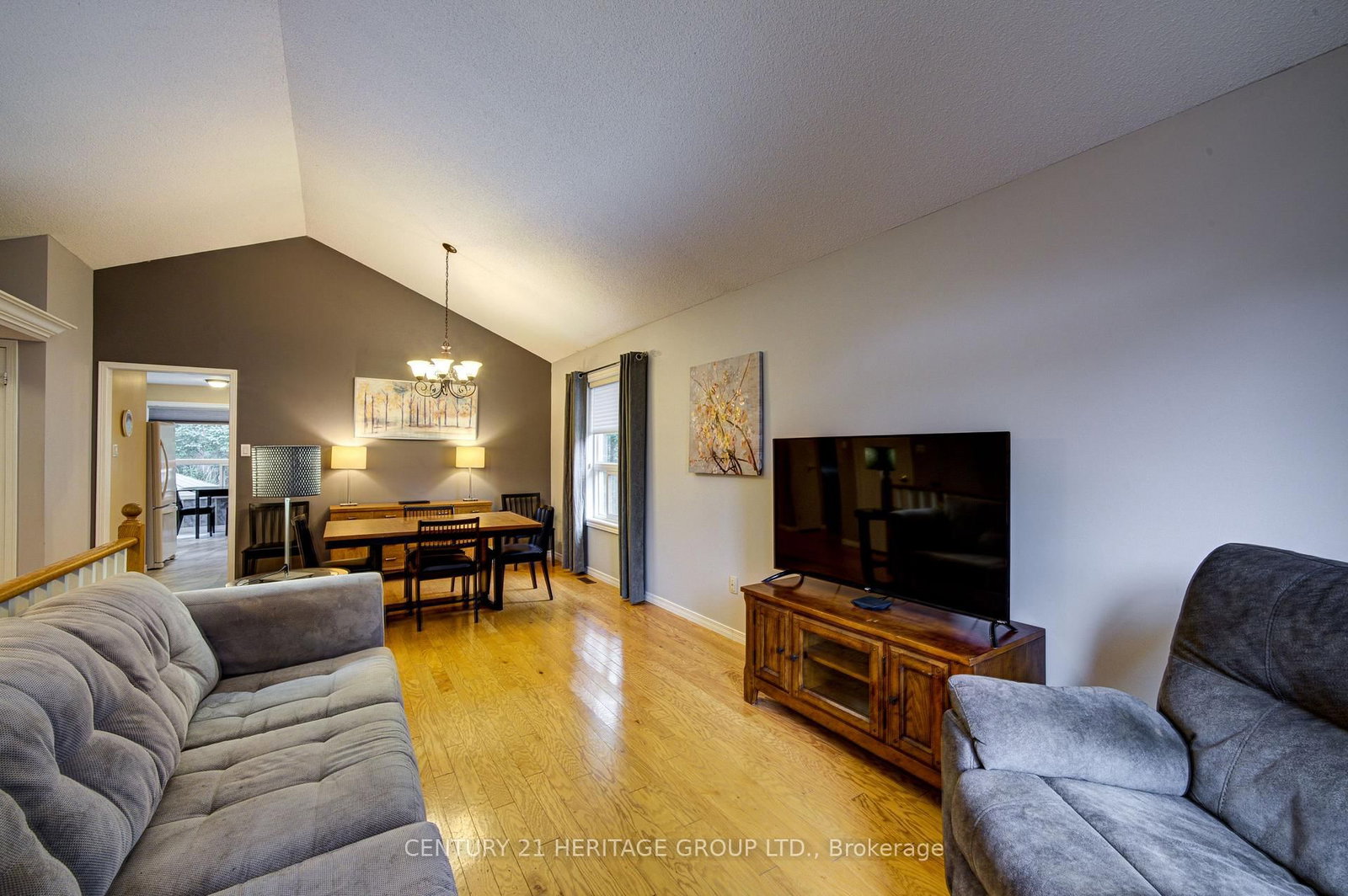 68 Dyer Drive • Wasaga Beach, ON photo 4