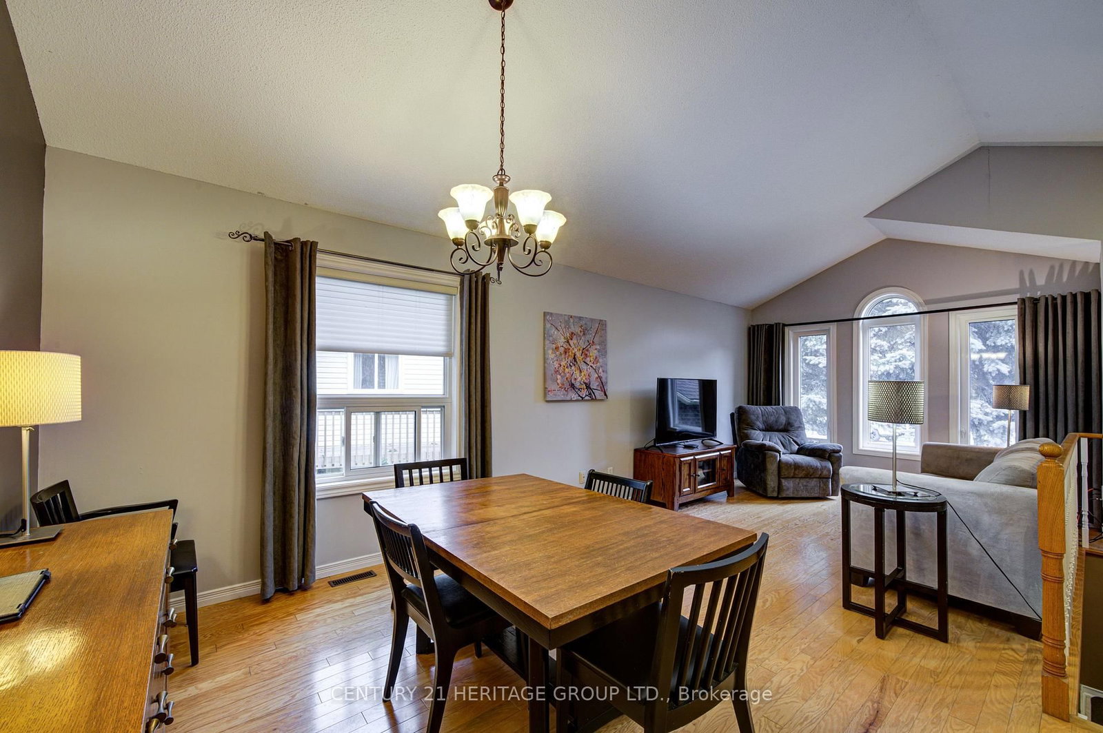 68 Dyer Drive • Wasaga Beach, ON photo 6