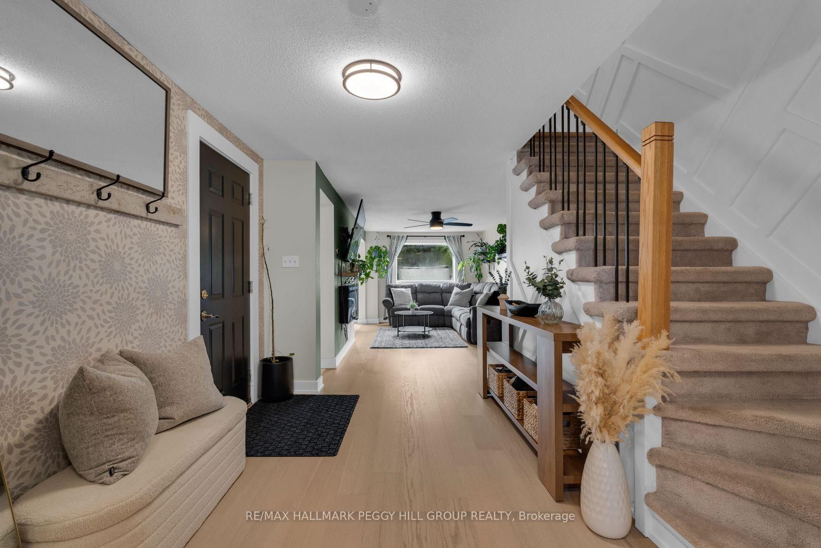 195 Dunsmore Lane • Barrie, ON photo 1