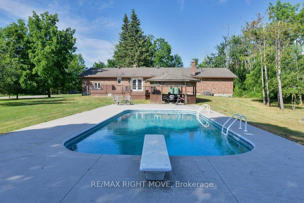 114 11th Line S • Oro-Medonte, ON photo 11