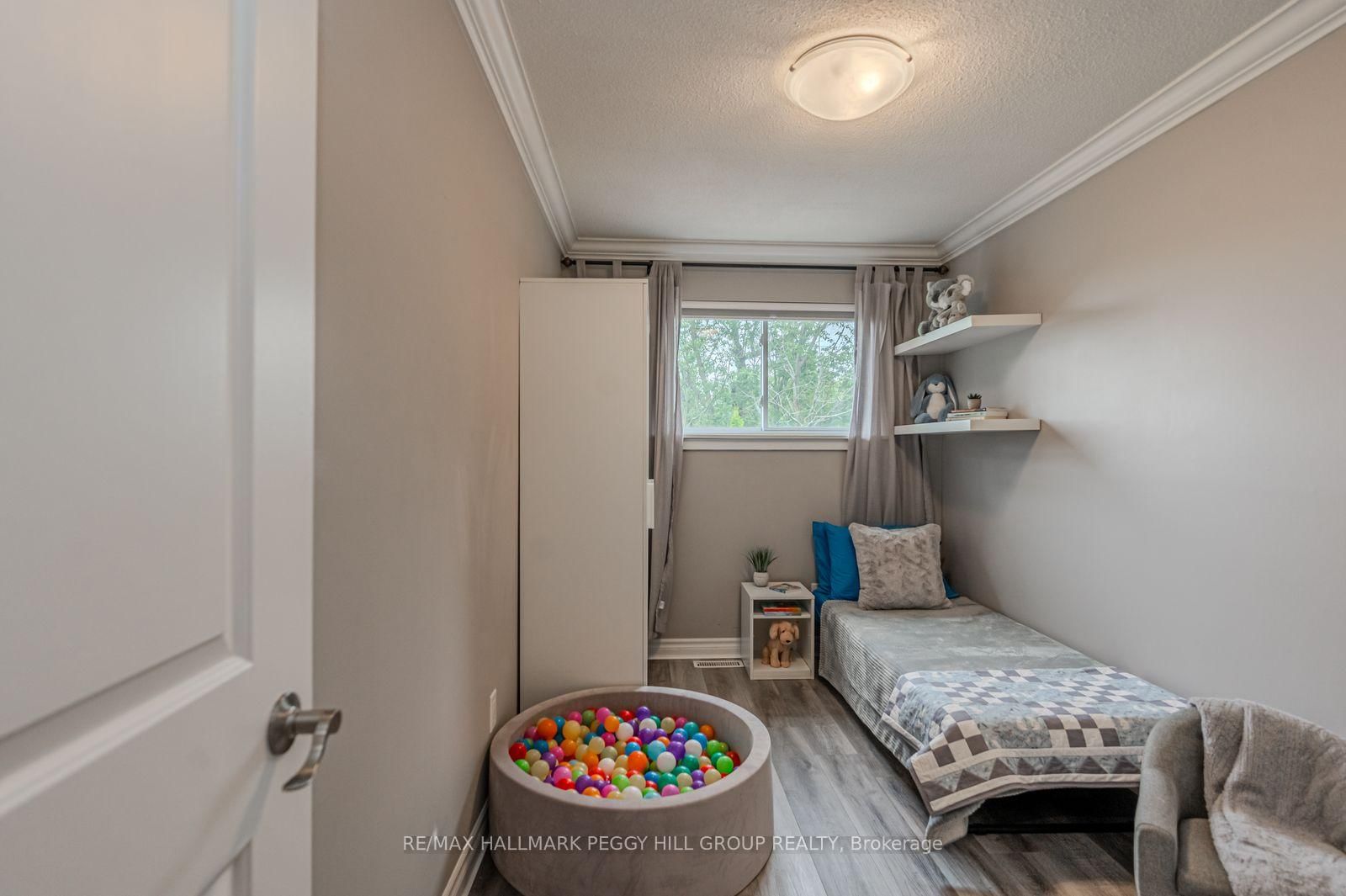 29 Shelley Lane • Barrie, ON photo 10