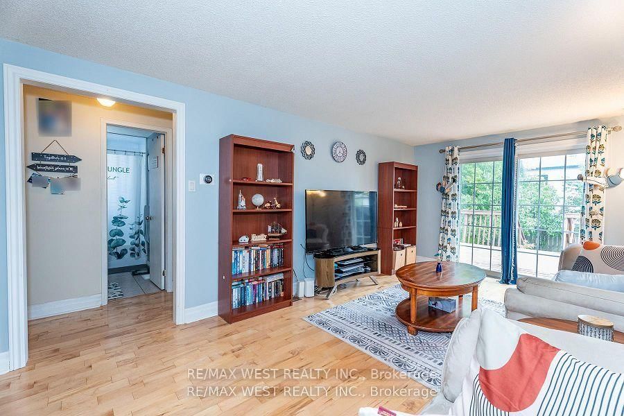 369 Galloway Boulevard • Midland, ON photo 6