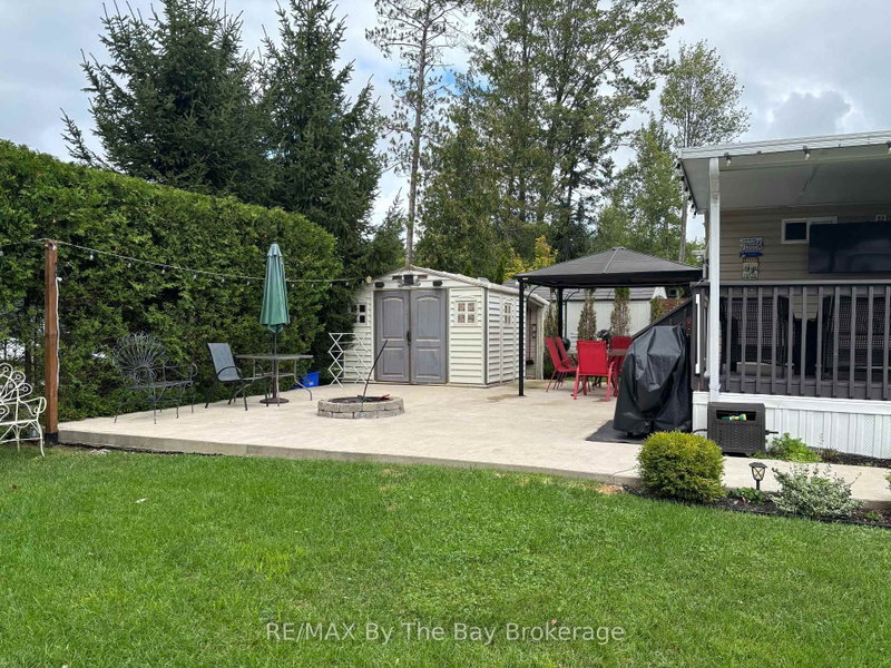 8 Kenora Trail