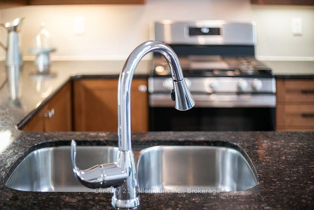 6 Wildrose Trail • Collingwood, ON photo 13