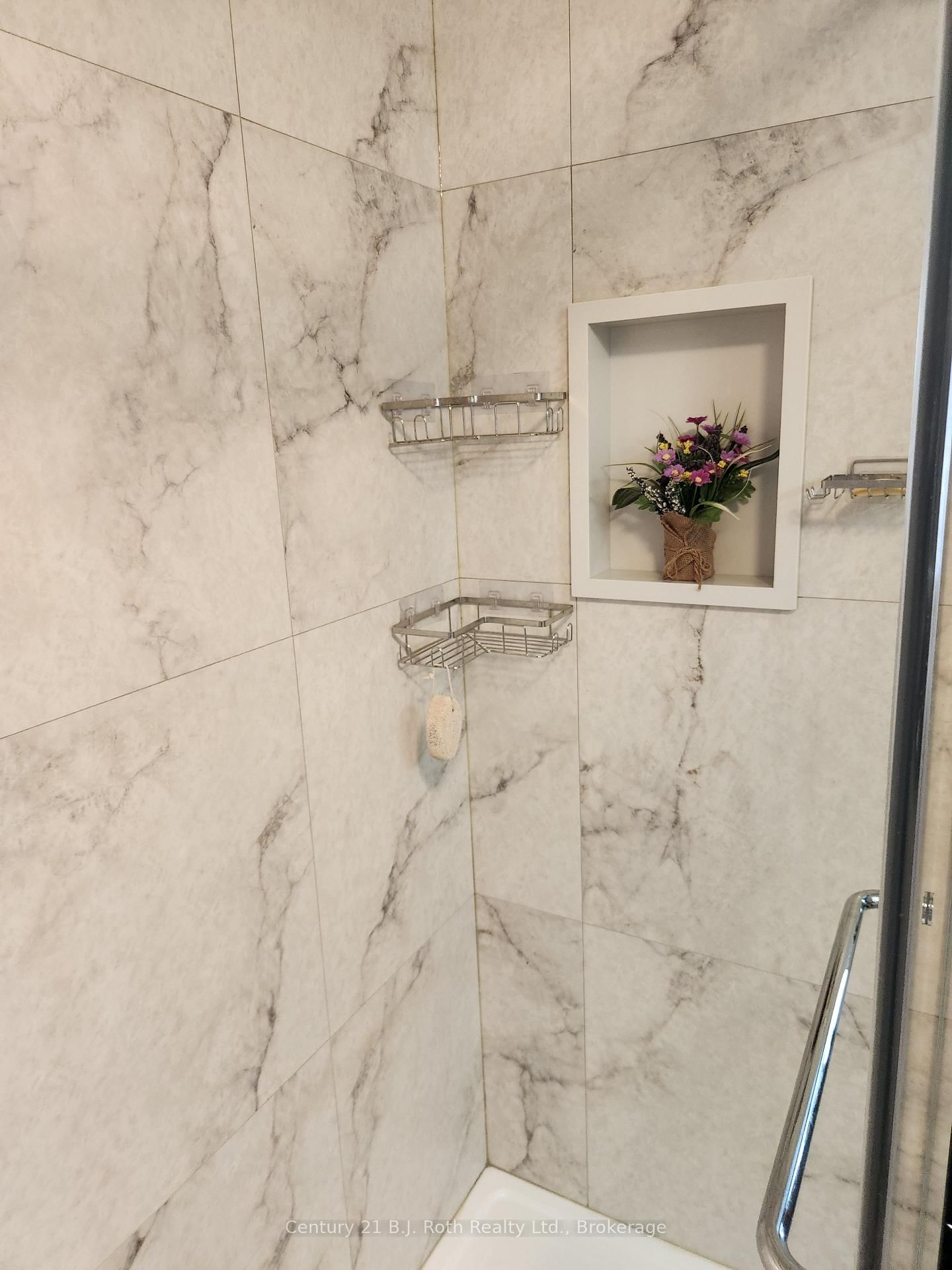 976 Yonge Street • Midland, ON photo 15