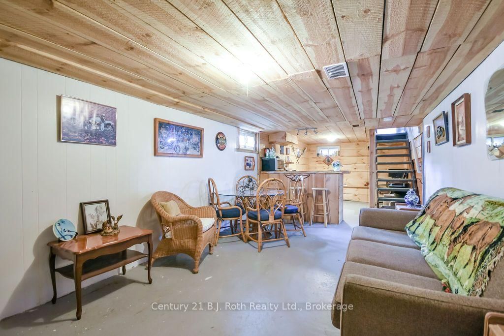 976 Yonge Street • Midland, ON photo 21