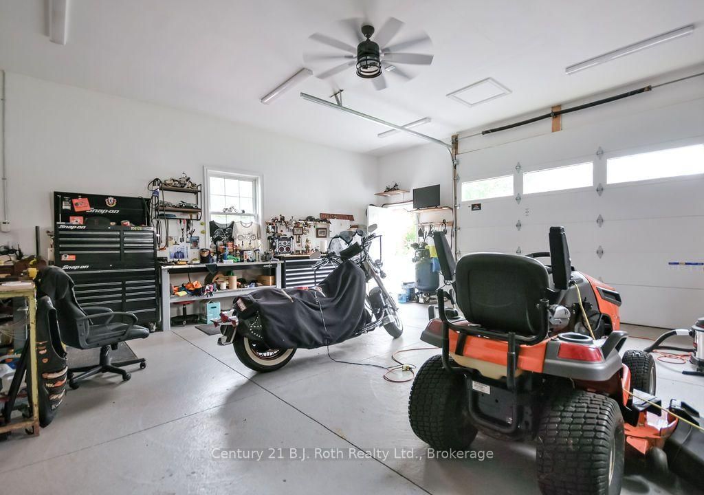 976 Yonge Street • Midland, ON photo 31