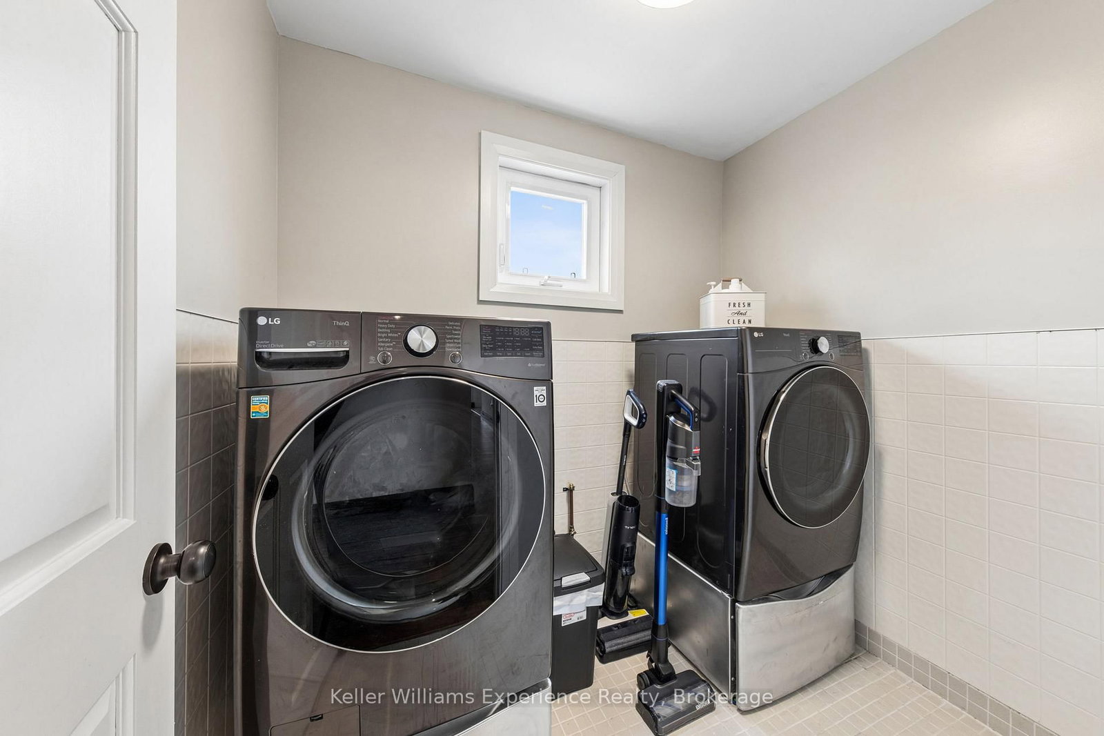66 Albion Lane • Tiny, ON photo 14