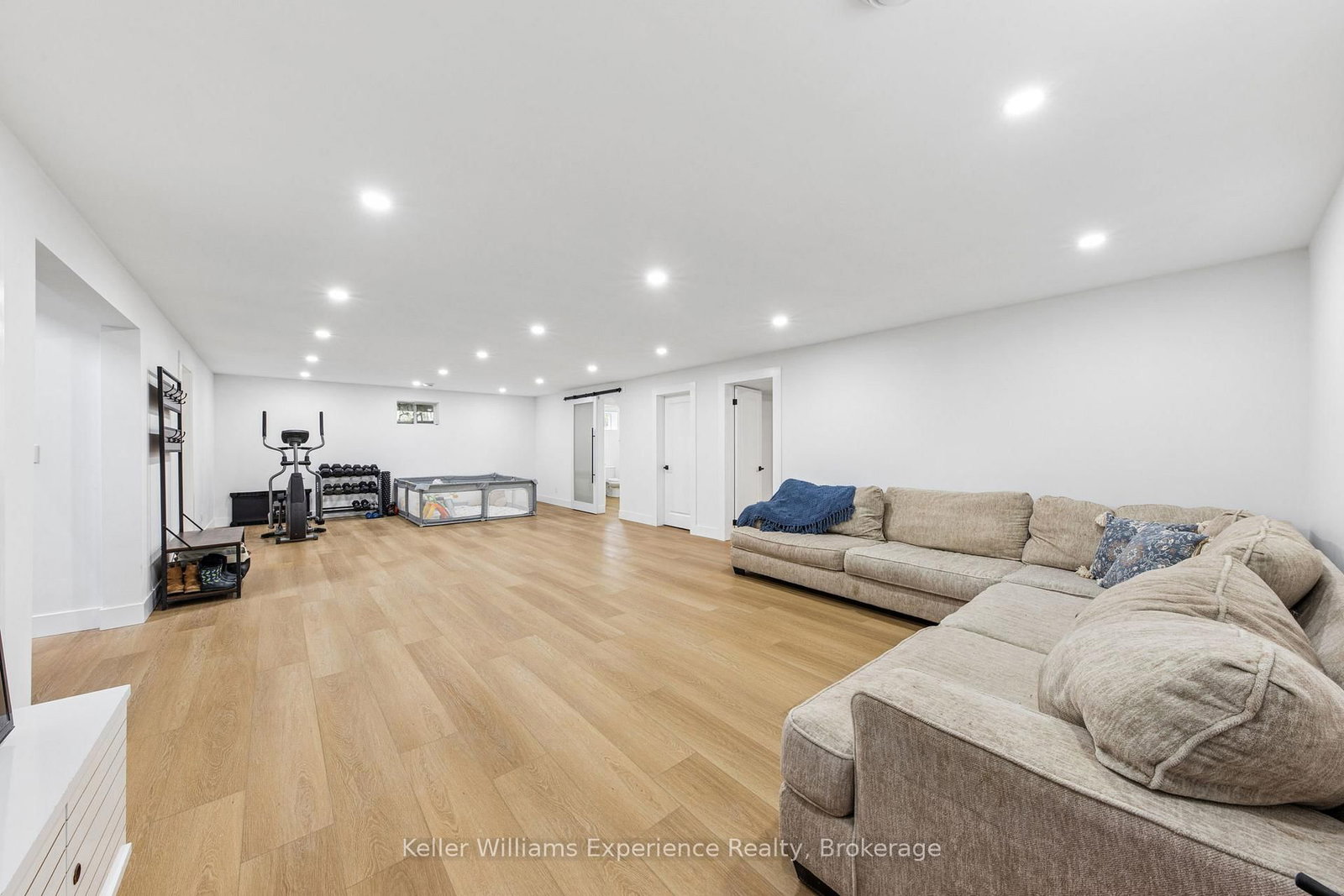 66 Albion Lane • Tiny, ON photo 16