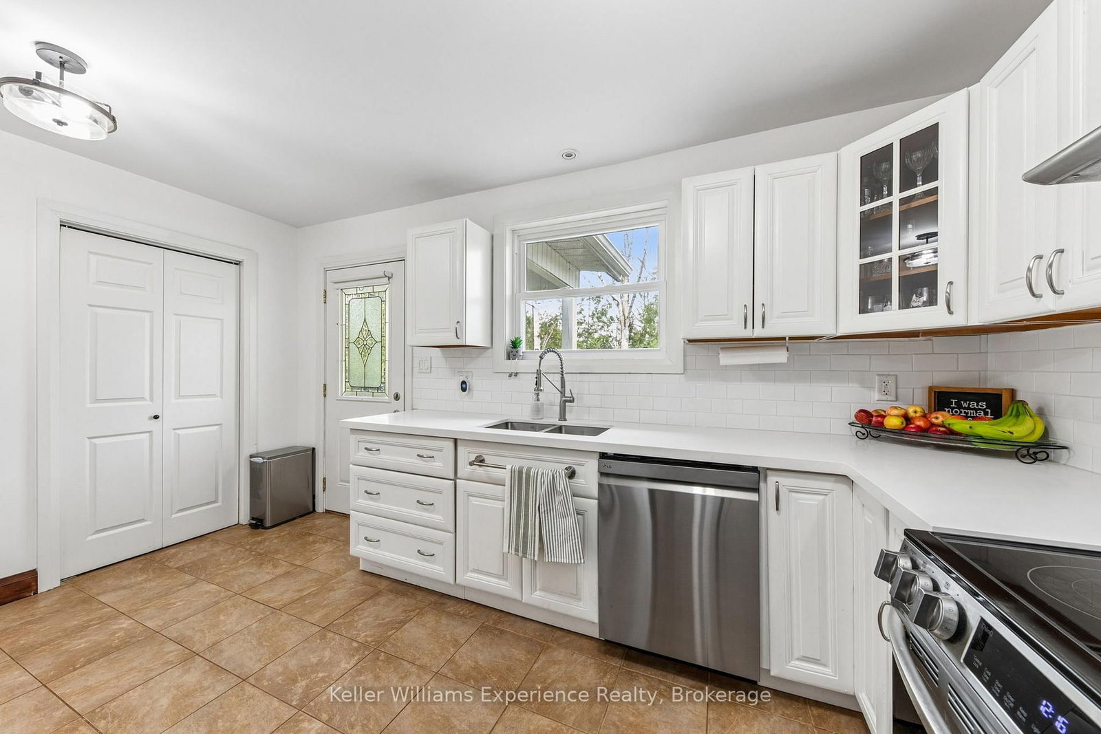 66 Albion Lane • Tiny, ON photo 8