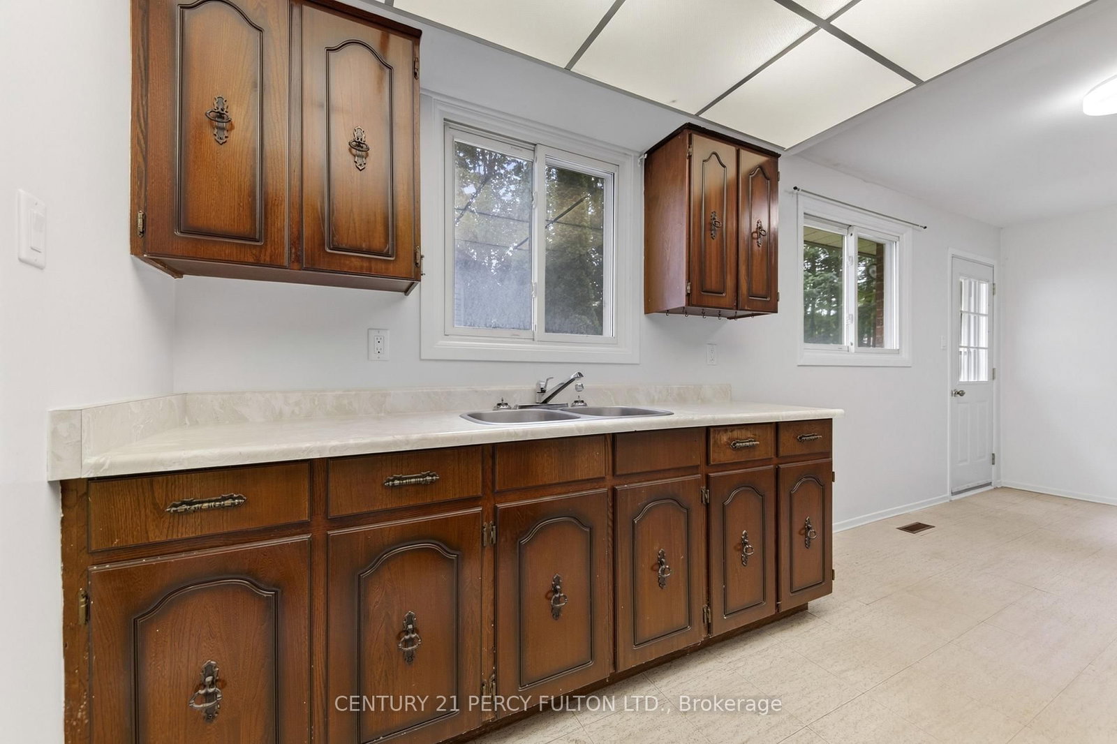 11 Aldergrove Circle • Barrie, ON photo 19