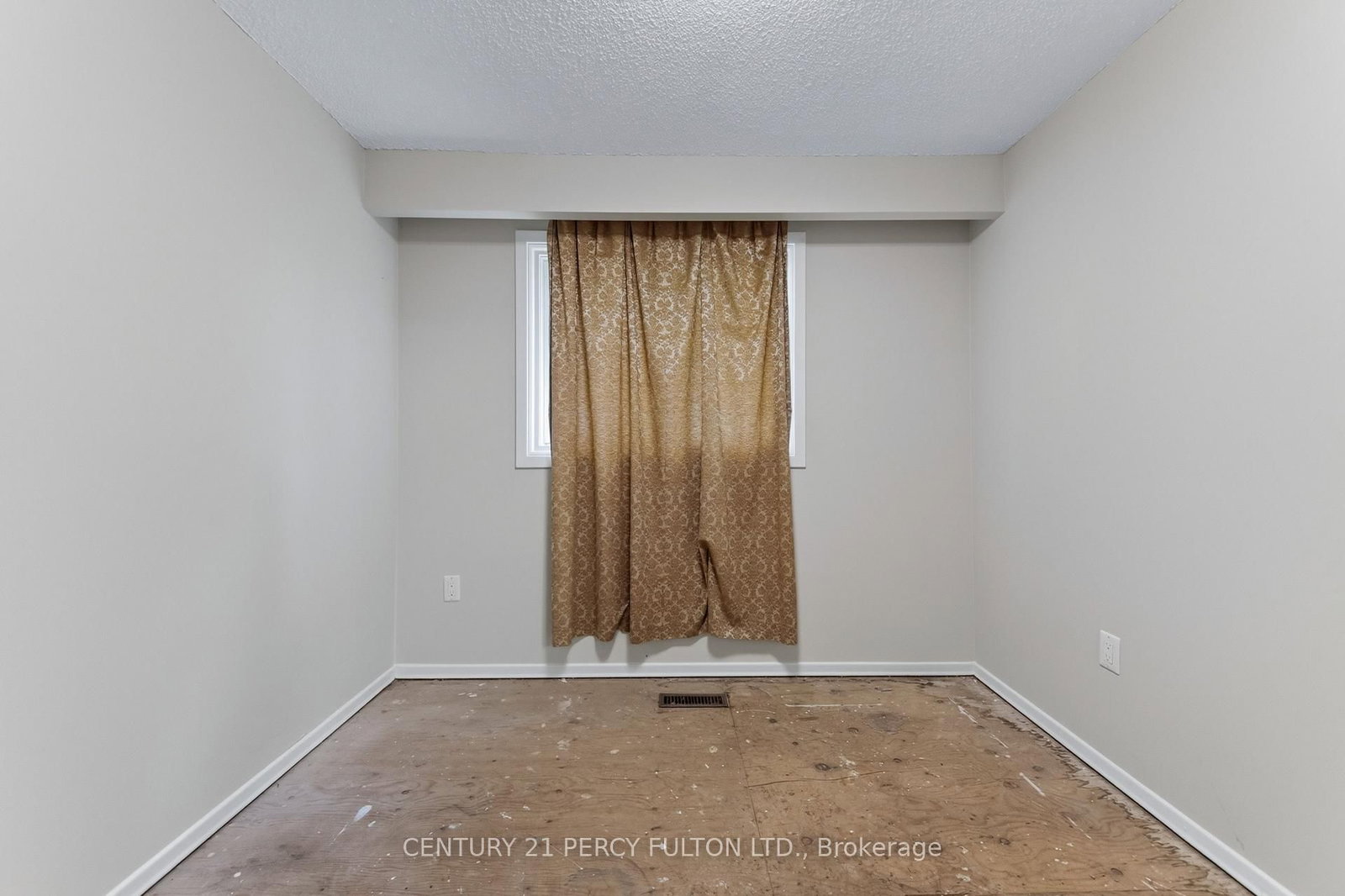 11 Aldergrove Circle • Barrie, ON photo 36