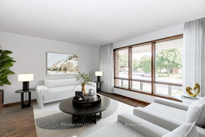 3 Buchanan Street • Barrie, ON photo 2