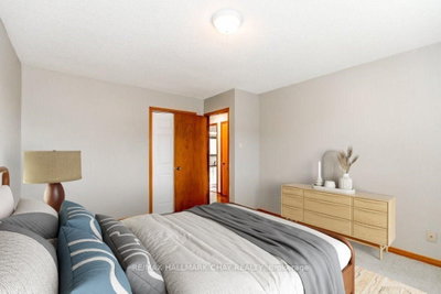 3 Buchanan Street • Barrie, ON photo 8