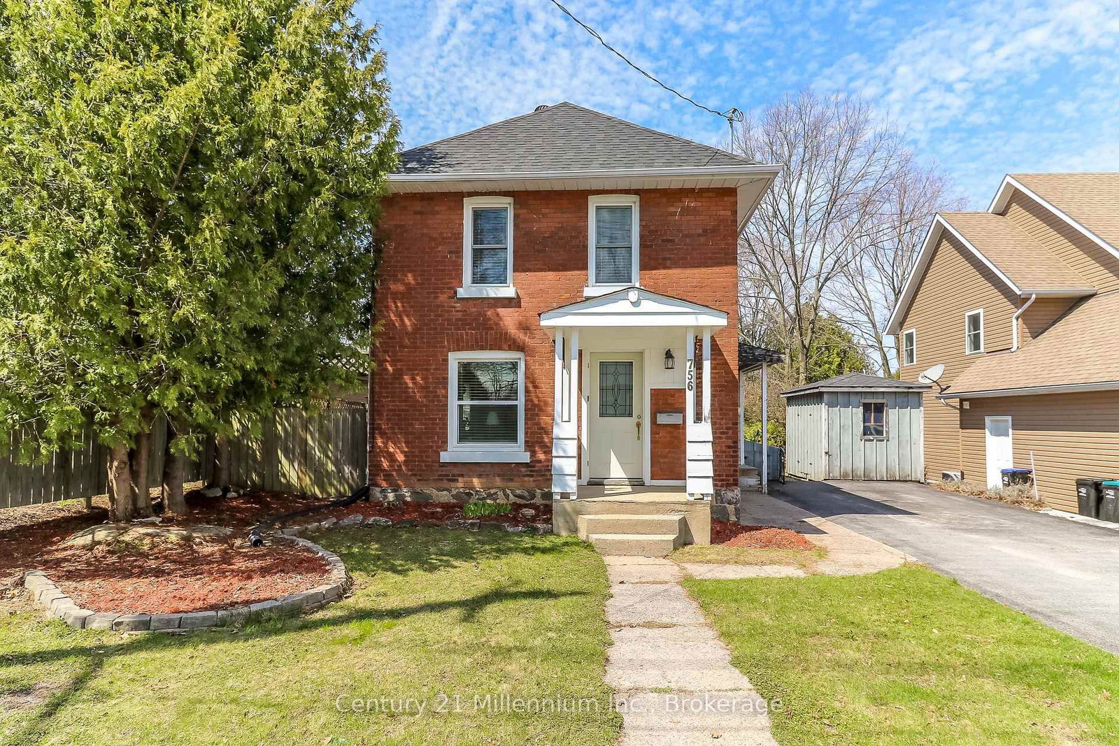 756 Quebec Street • Midland, ON photo 2