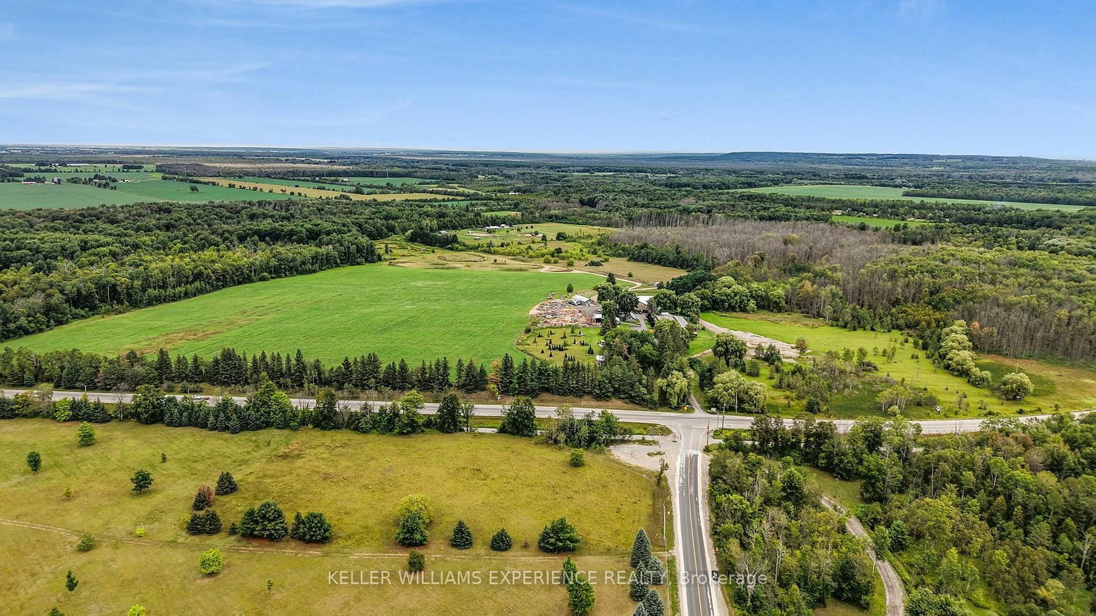 4806 Sunnidale-Tosorontio Townline • Clearview, ON photo 10
