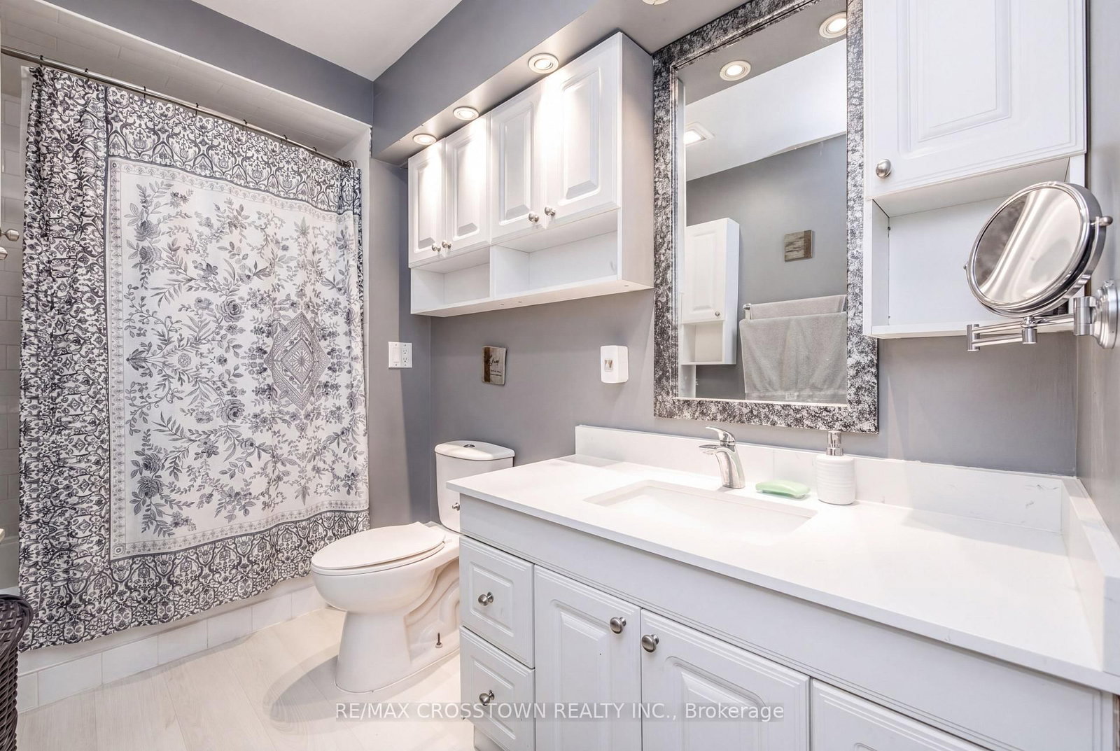 6 Ashdale Court • Barrie, ON photo 22