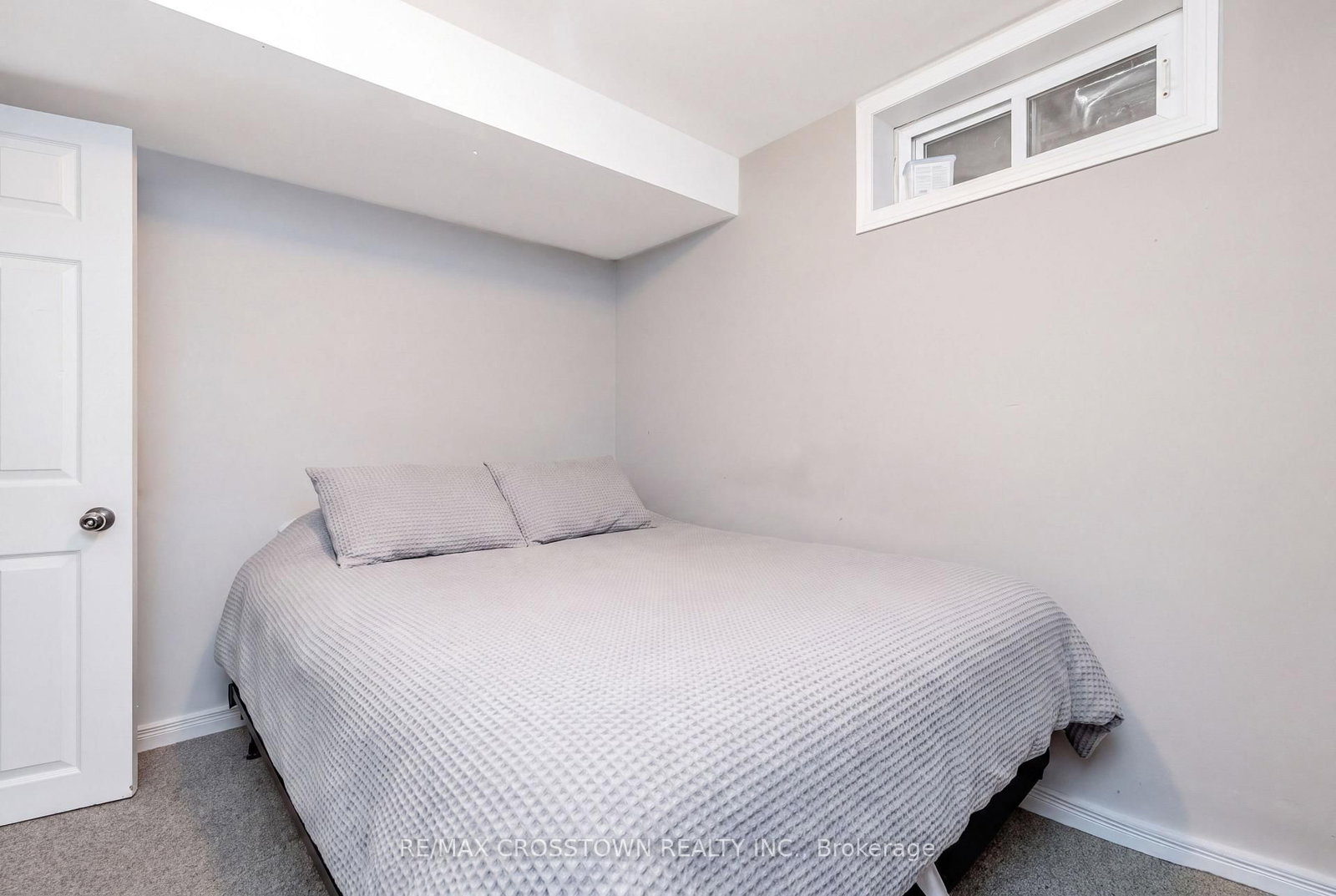 6 Ashdale Court • Barrie, ON photo 32