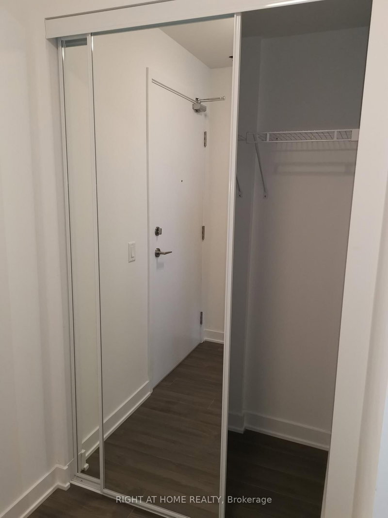 612 - 681 YONGE Street E E