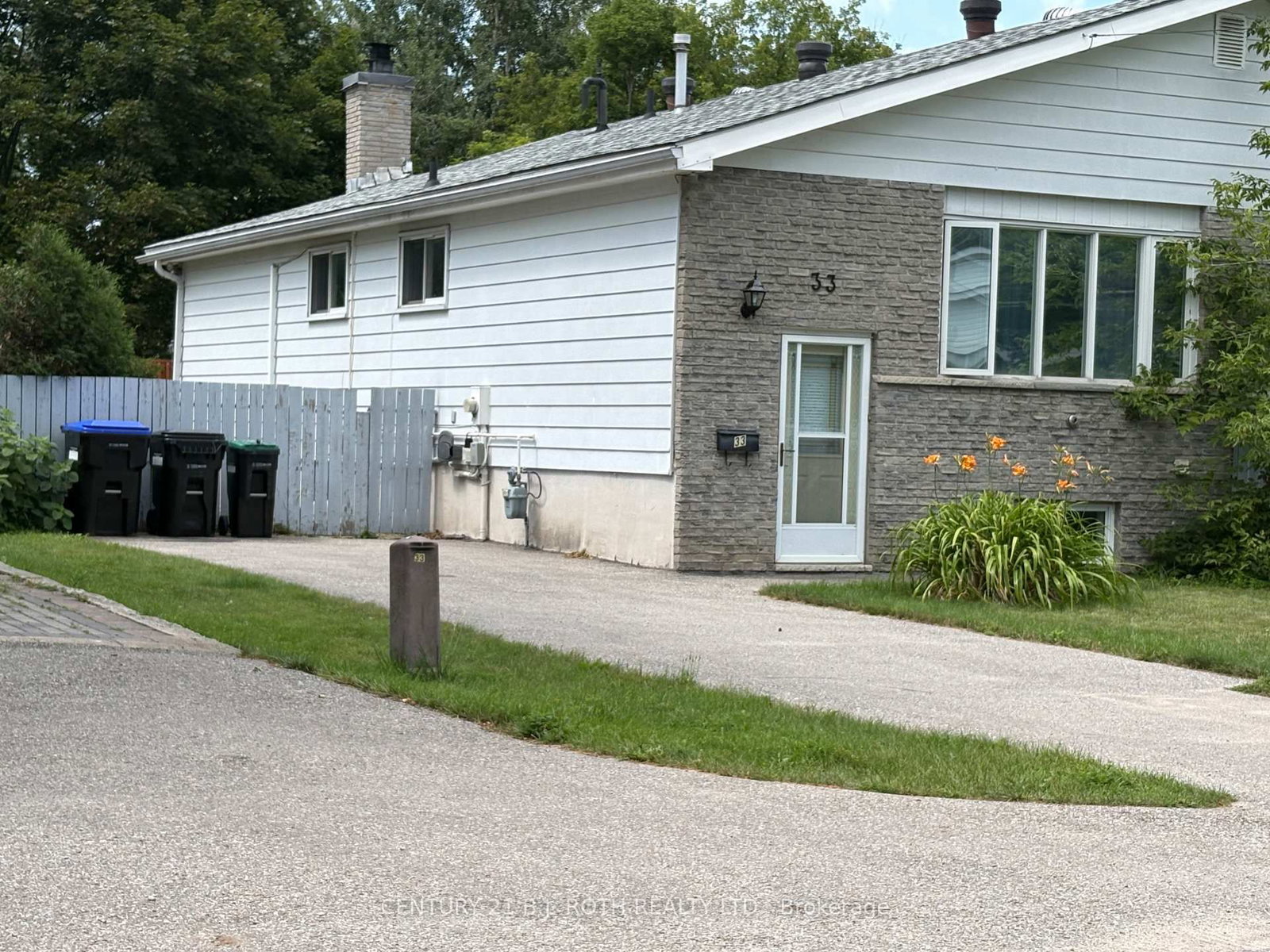 33 Beaumaur Drive • Penetanguishene, ON photo 1