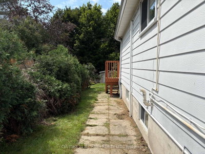 33 Beaumaur Drive • Penetanguishene, ON photo 3