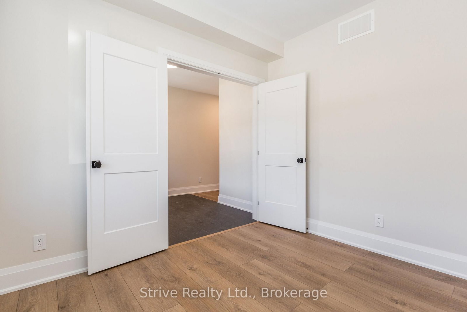14 Northland Court • Oro-Medonte, ON photo 9
