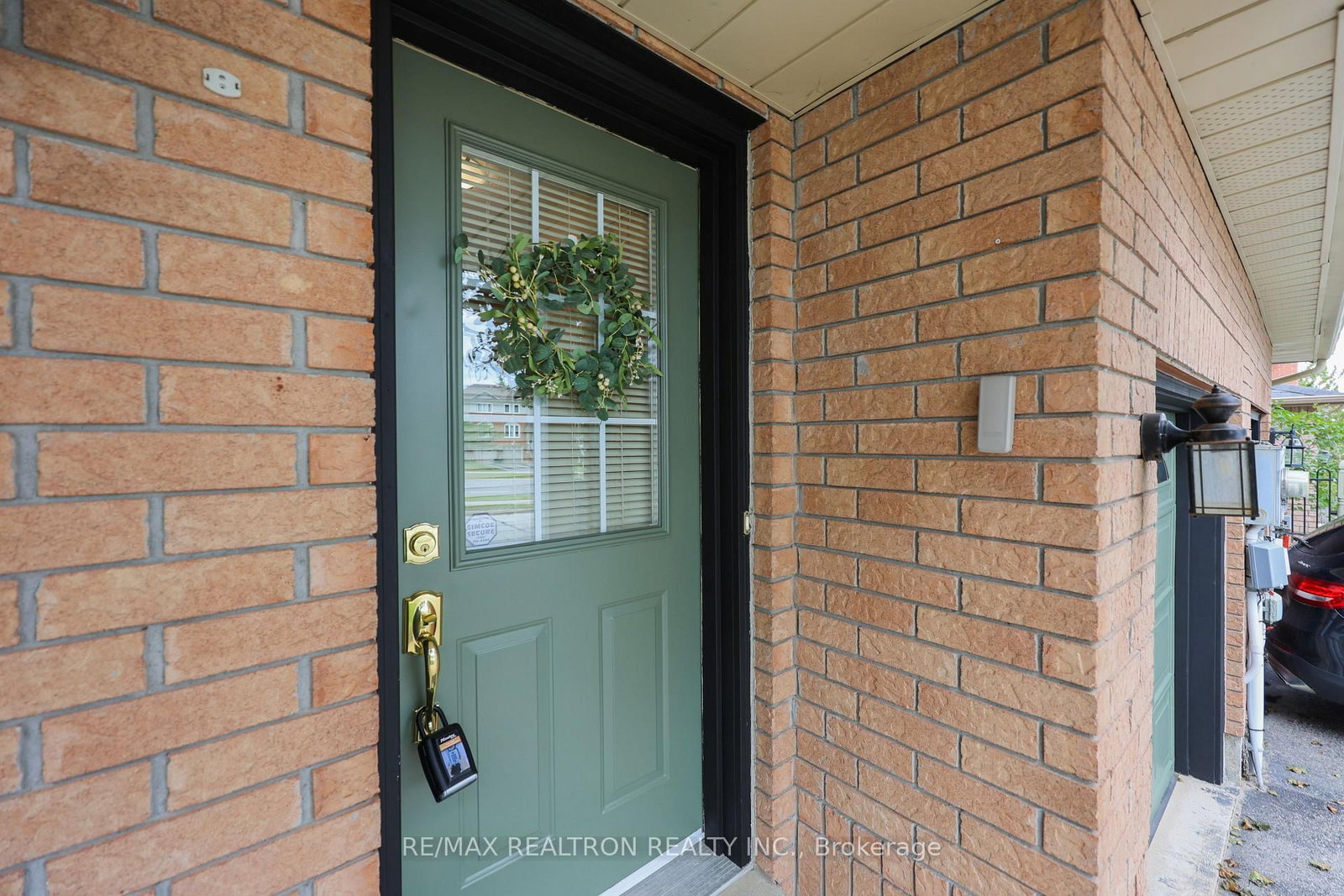 282 Ferndale Drive photo 5