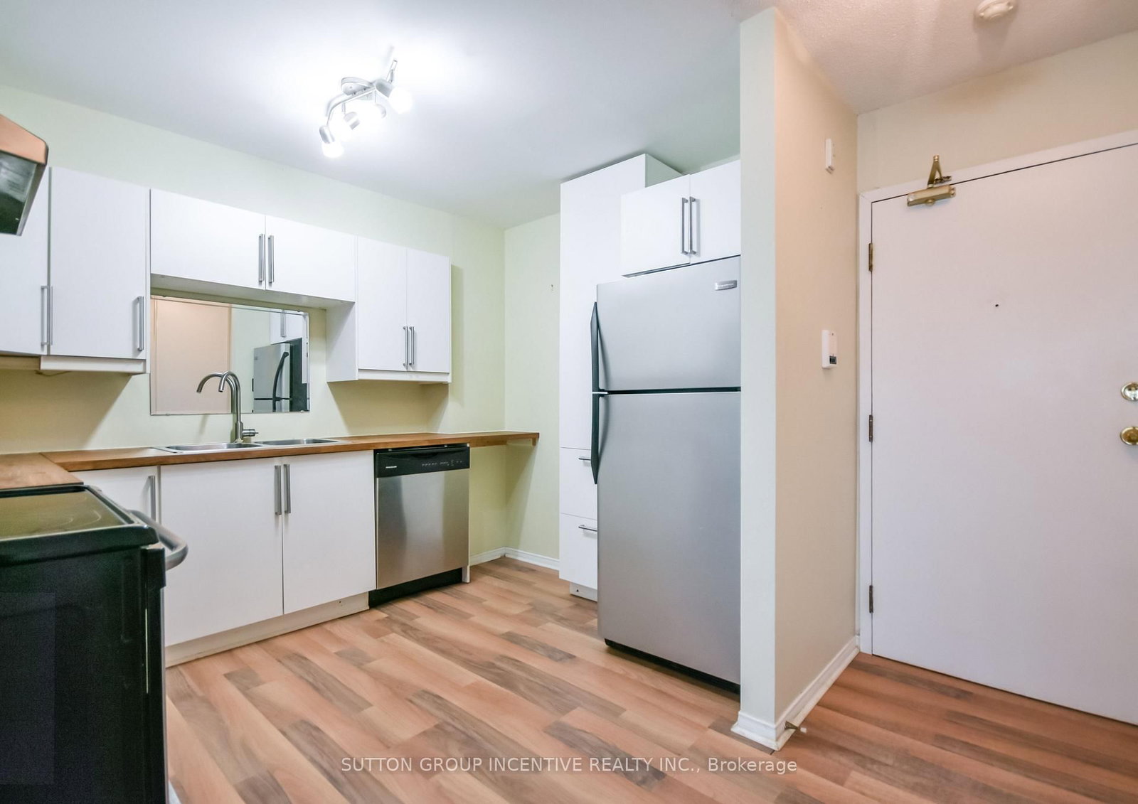 126 Bell Farm Road • #B05 • Barrie, ON photo 16