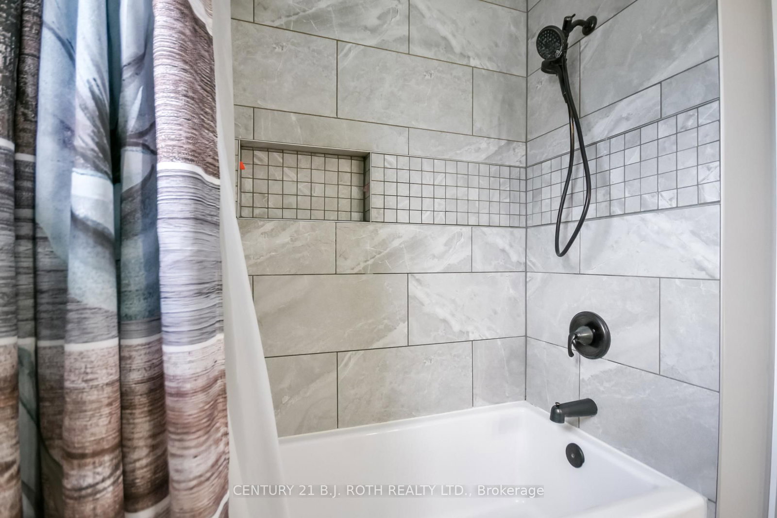 42 Farmstead Crescent • Barrie, ON photo 27