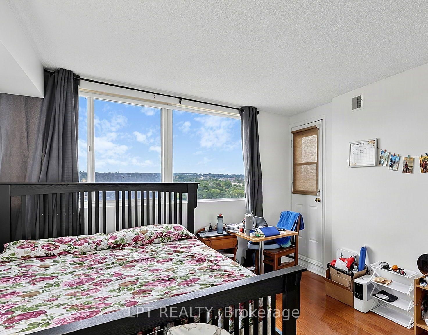 75 Ellen Street • #1111 • Barrie, ON photo 21