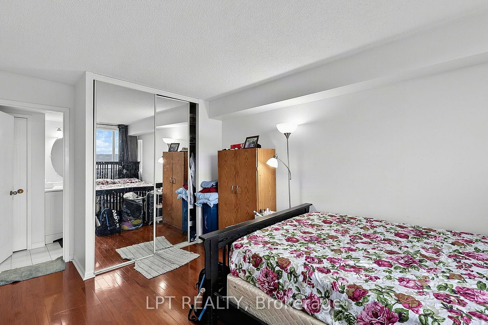 75 Ellen Street • #1111 • Barrie, ON photo 22