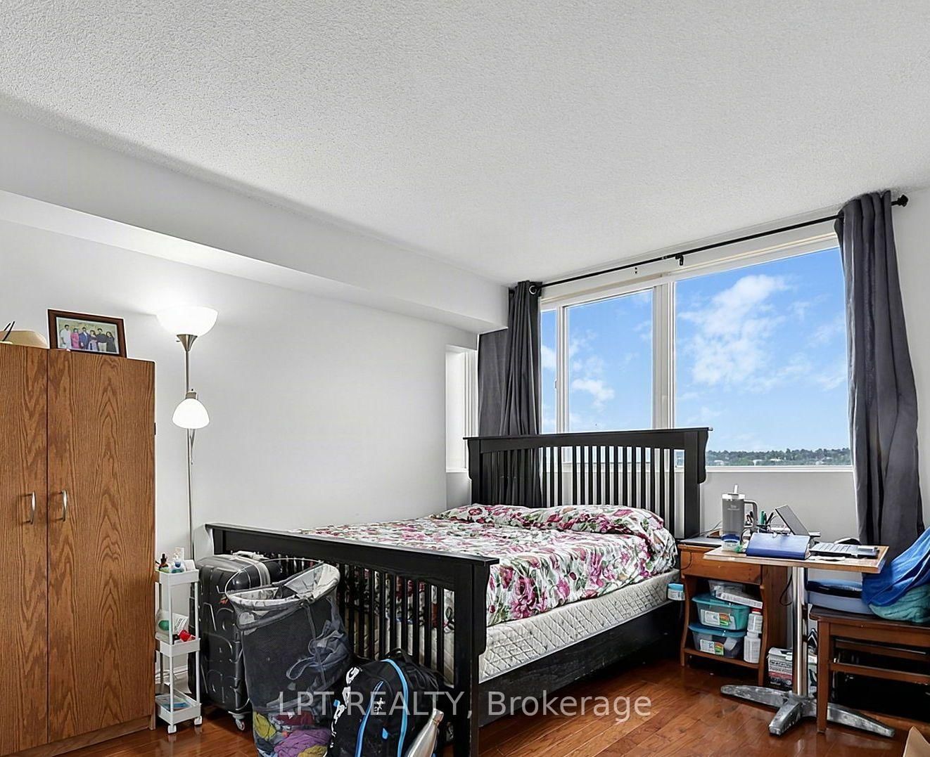 75 Ellen Street • #1111 • Barrie, ON photo 23