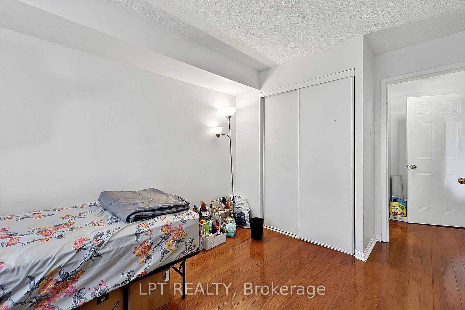 75 Ellen Street • #1111 • Barrie, ON photo 26