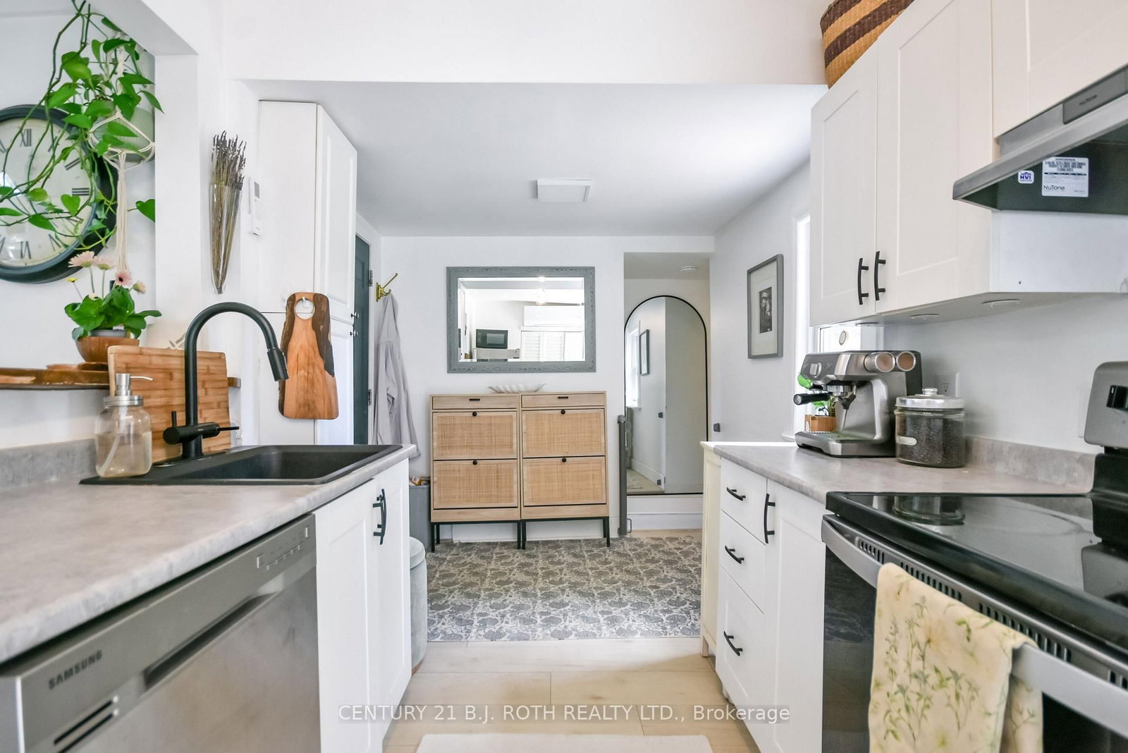 203 Southview Road • Barrie, ON photo 10